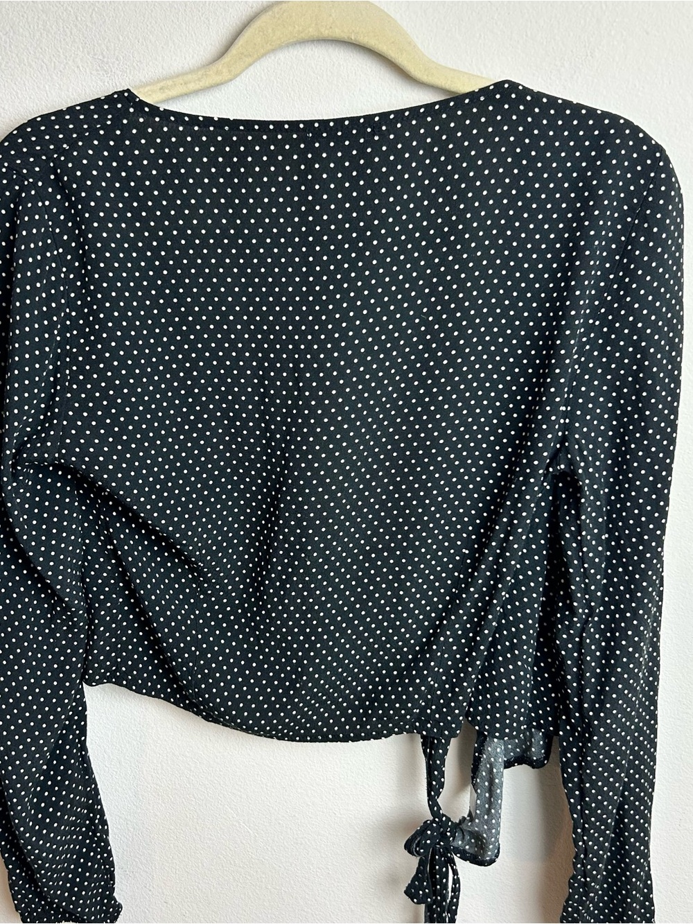 🖤 Brandy Melville Polka Dot Wrap Crop Top | Coquette Faux Wrap Blouse S - Picture 7 of 8